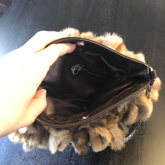 Cedric’s fringy rabbit fur mini handbag - Picture 4 of 8